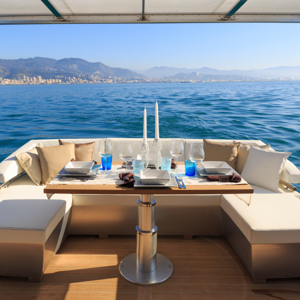Blog-Main-how-to-stock-a-superyacht-supplies-for-yacht-chefs-and-stewardesses