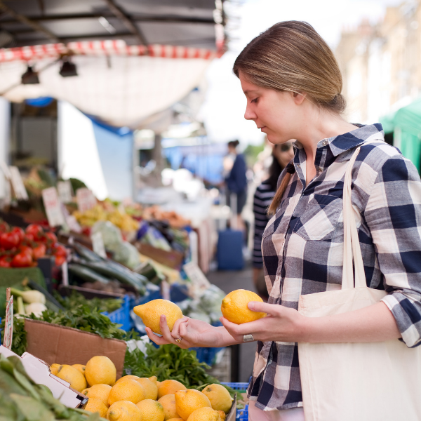 Blog-Main-should-restaurants-buy-from-farmers-markets