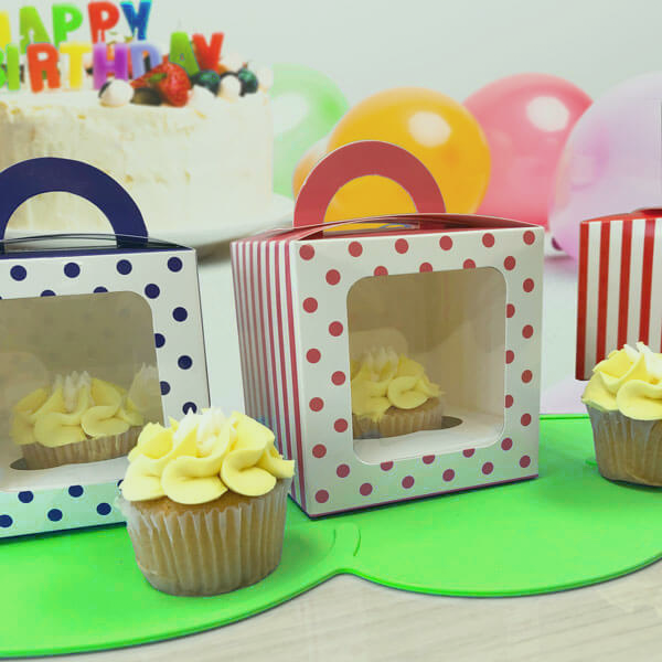 Cupcake and Muffin Take-Out Containers