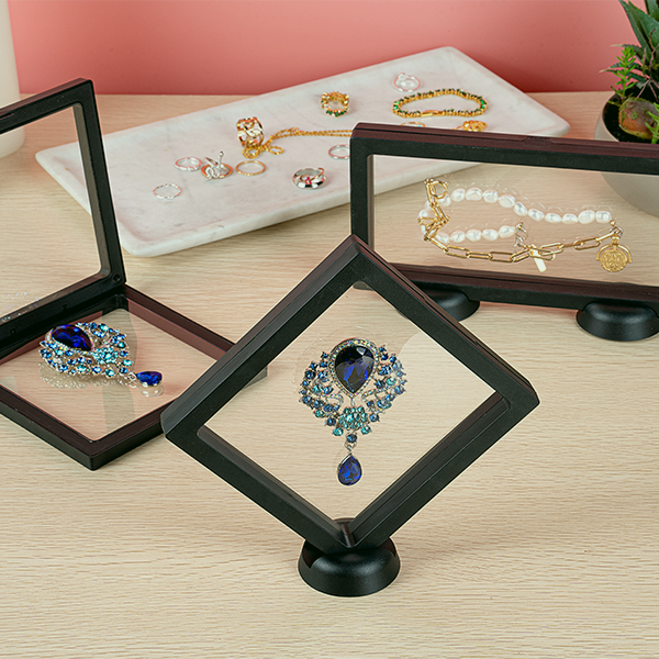 Retail Clothing Displays