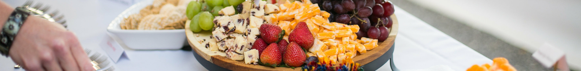 Blog-Banner-display-stands-buying-guide