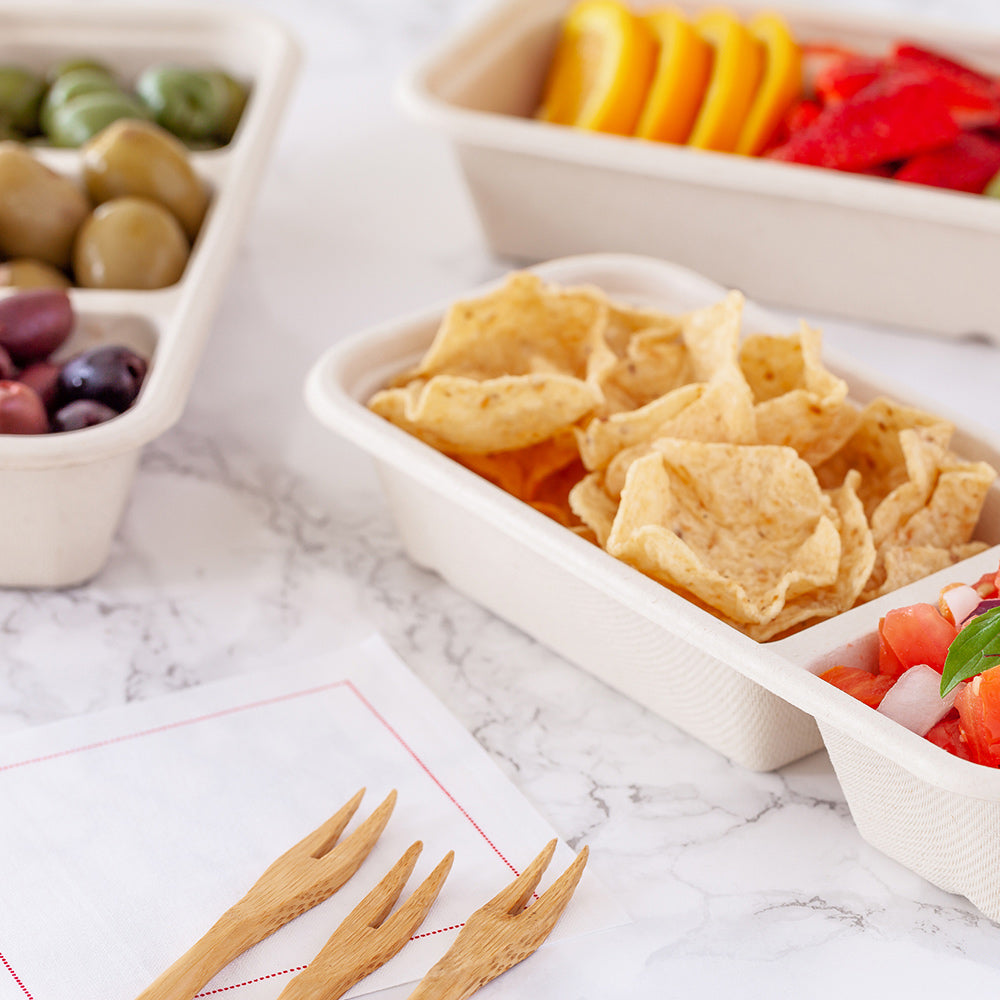 Pulp Tek 17 oz Rectangle Natural Sugarcane / Bagasse Catering Container - 2-Compartment - 9 1/4" x 3 3/4" x 1 3/4" - 100 count box