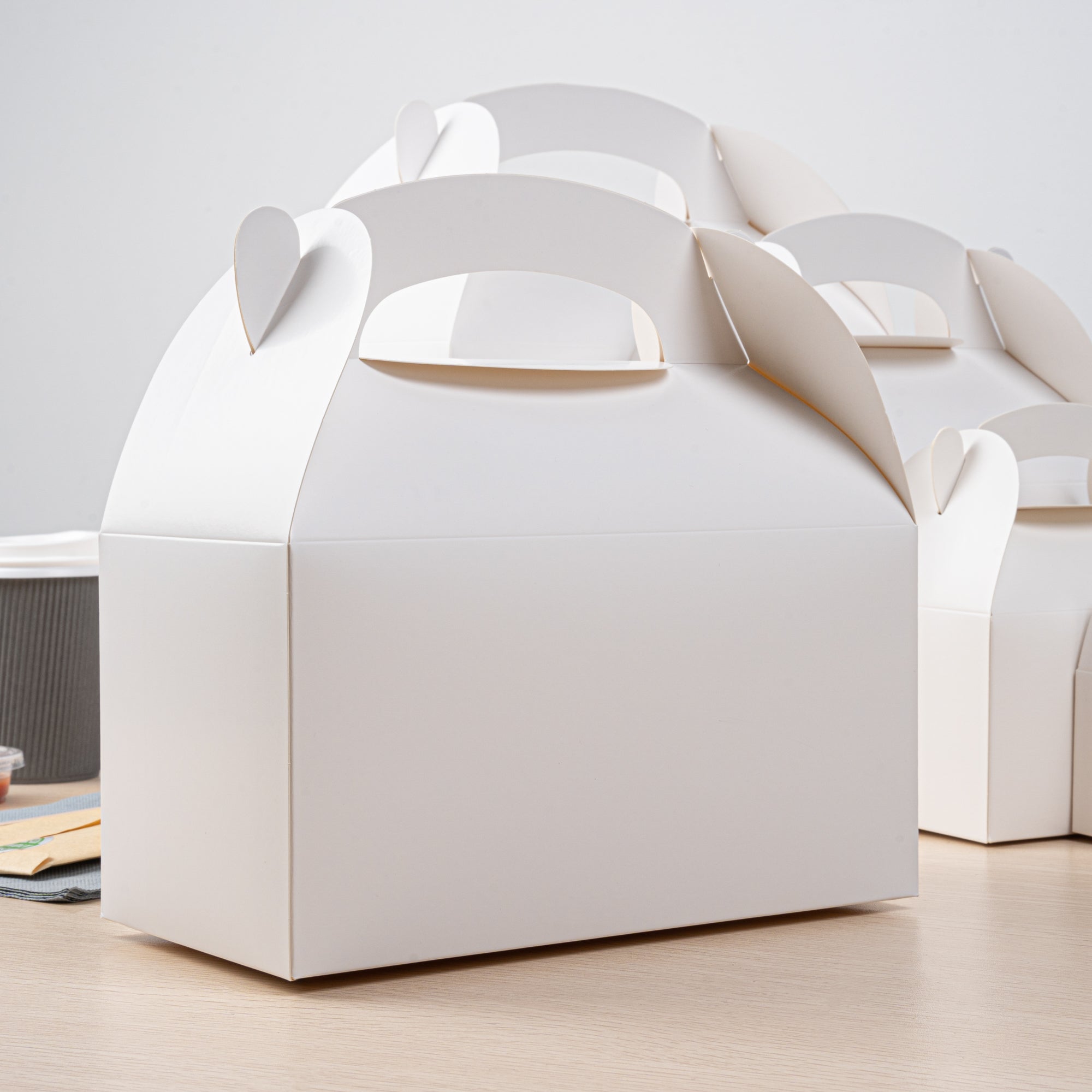 Bio Tek White Paper Gable Box / Take Out Container - Greaseproof - 9 1/2" x 5" x 5" - 100 count box