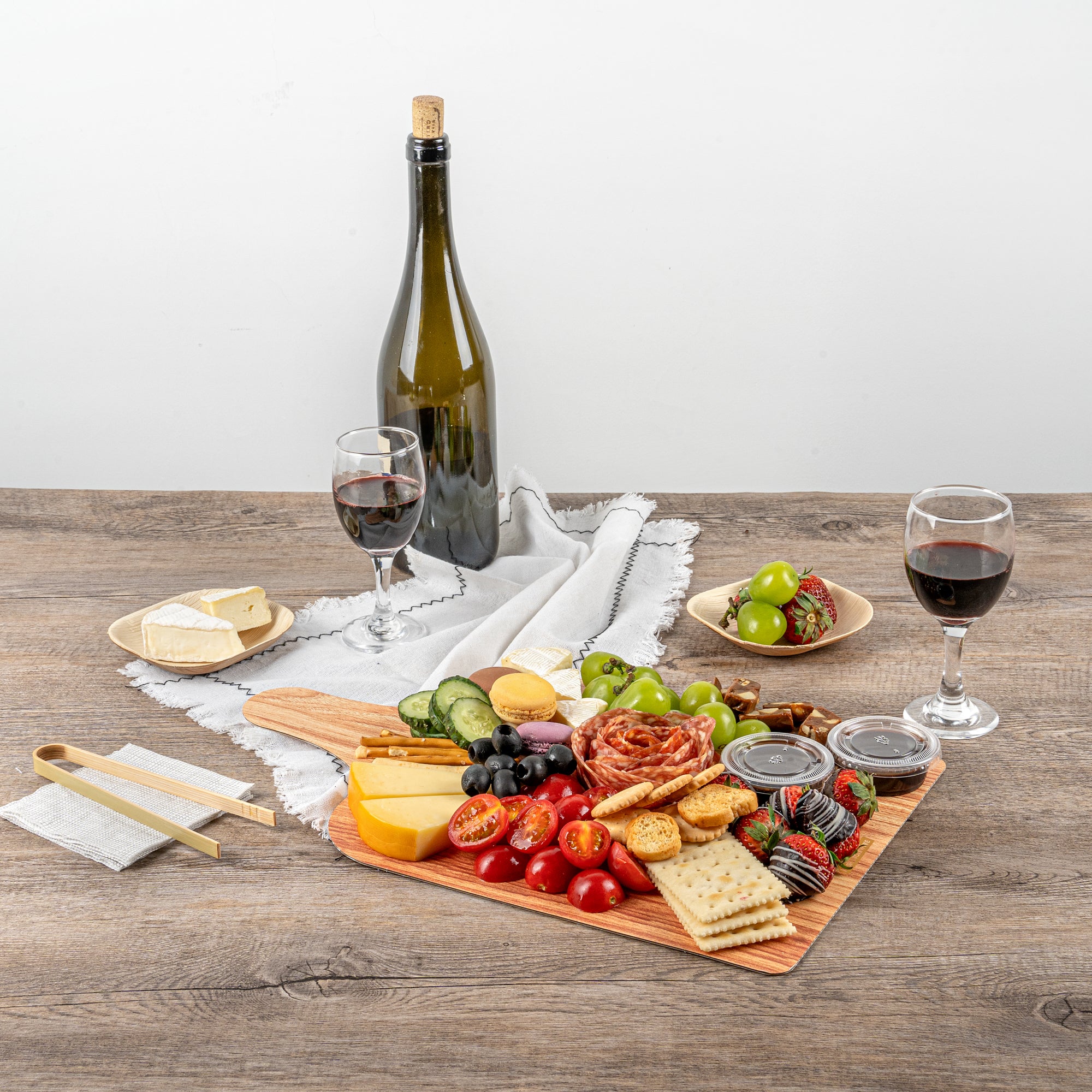 Cater Tek Natural Cheese / Charcuterie Board - Faux Wood - 15 3/4" x 9 3/4" - 10 count box