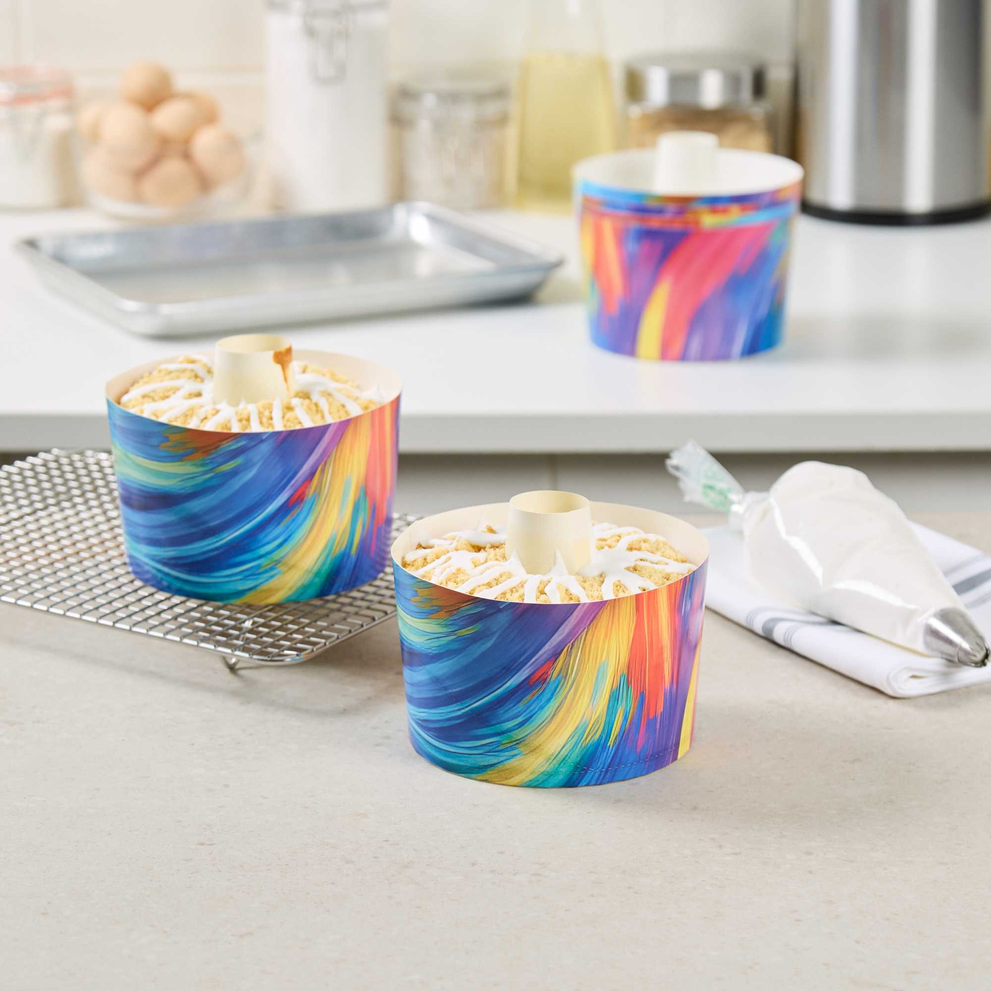 Panificio 38 oz Paper Baking Ring Mold - Colorful Abstract Waves, Greaseproof - 5" x 5" x 3 3/4" - 600 count box