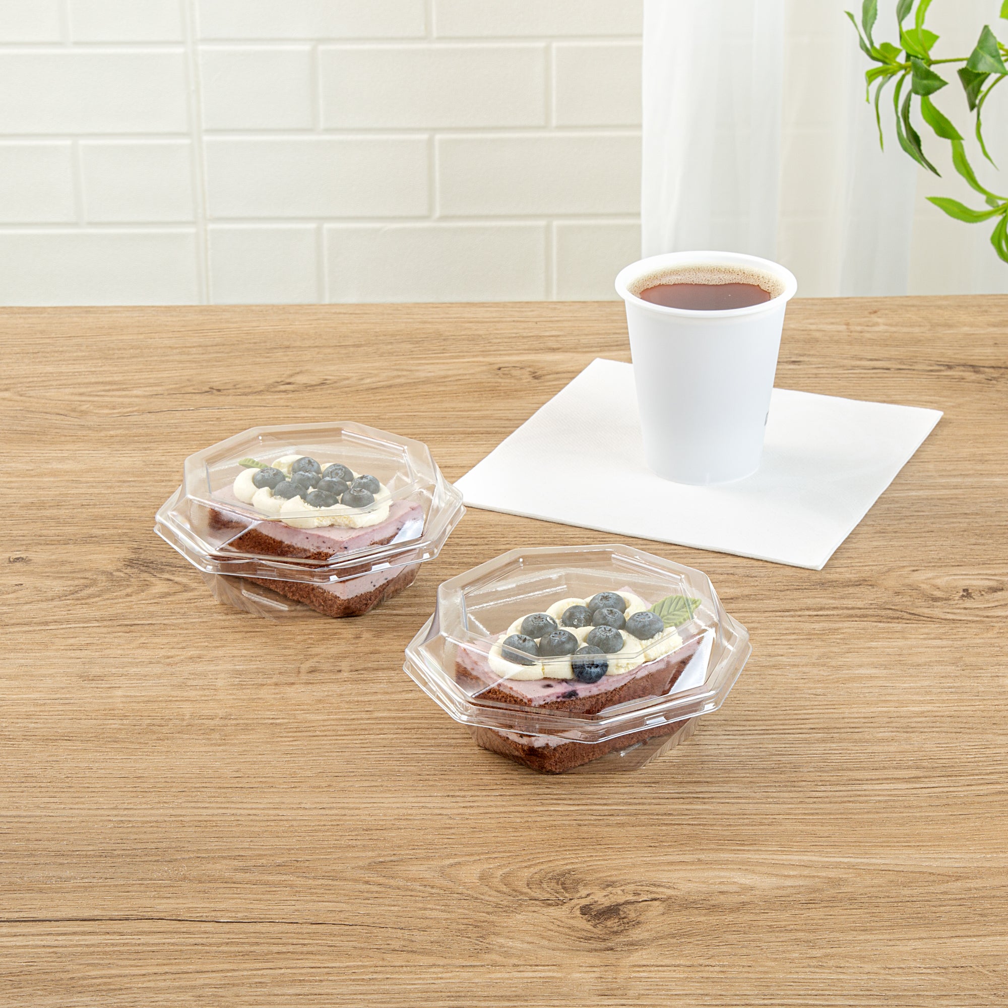Thermo Tek Octagon Clear Plastic Cake Box - with Lid - 5 1/4" x 5 1/4" x 2" - 100 count box