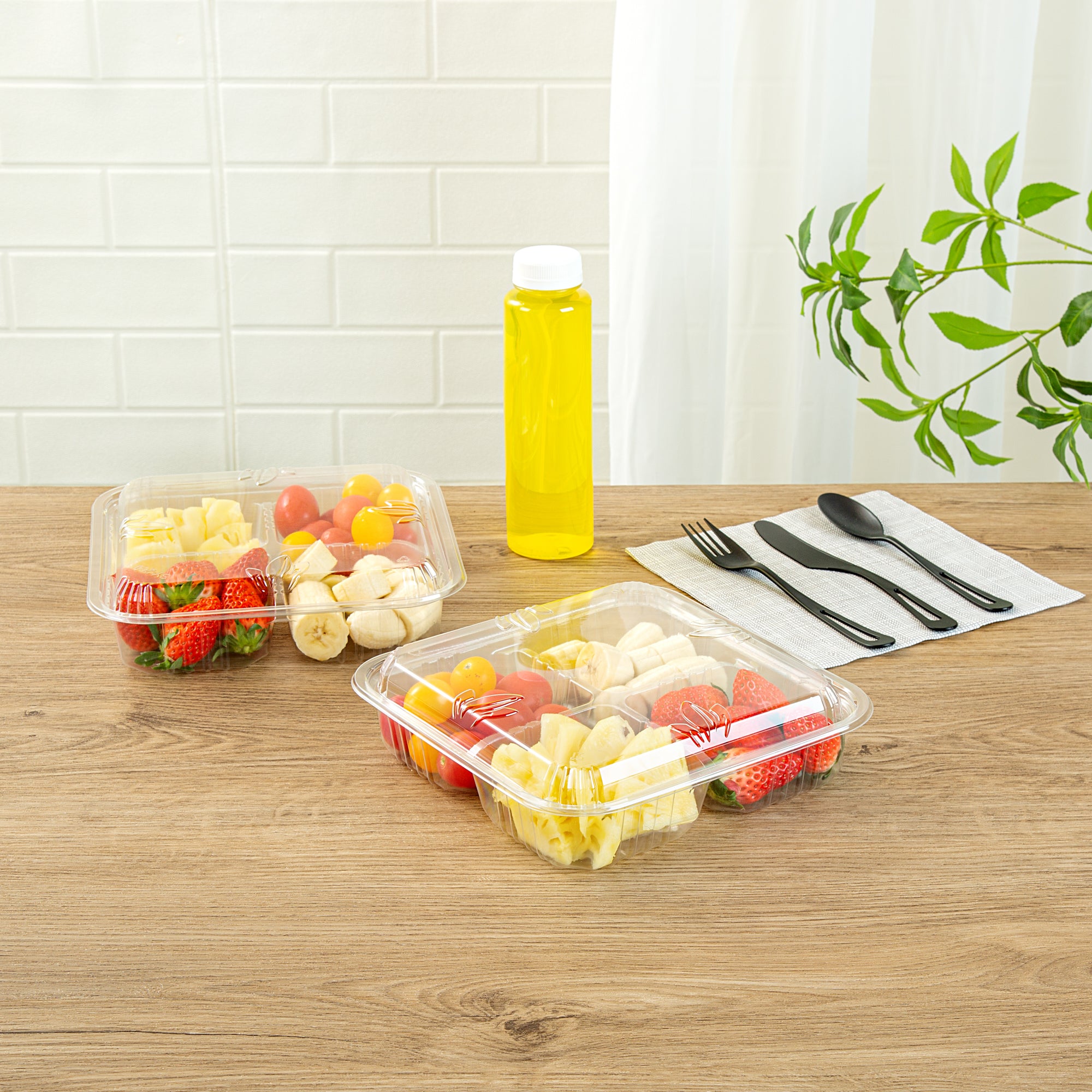 Thermo Tek Square Clear Plastic Serving Platter - with Lid, 4 Compartments - 8 1/4" x 8 1/4" x 2 1/4" - 100 count box