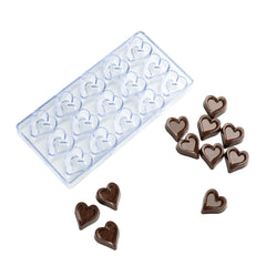 Pastry Tek Polycarbonate Heart Outline Candy / Chocolate Mold - 15-Compartment - 10 count box