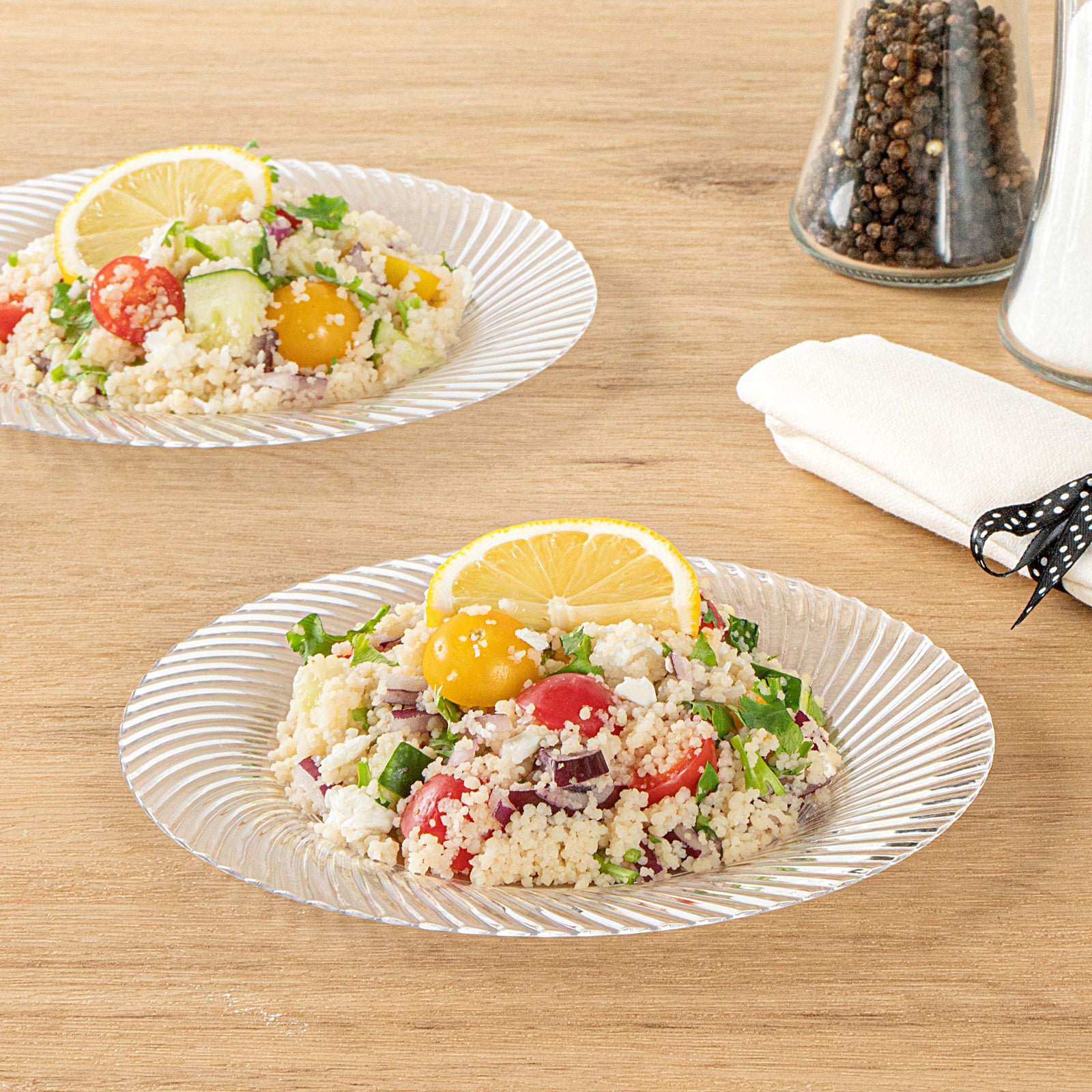 Moderna Round Clear Plastic Wave Plate - 7" x 7" x 1/2" - 200 count box