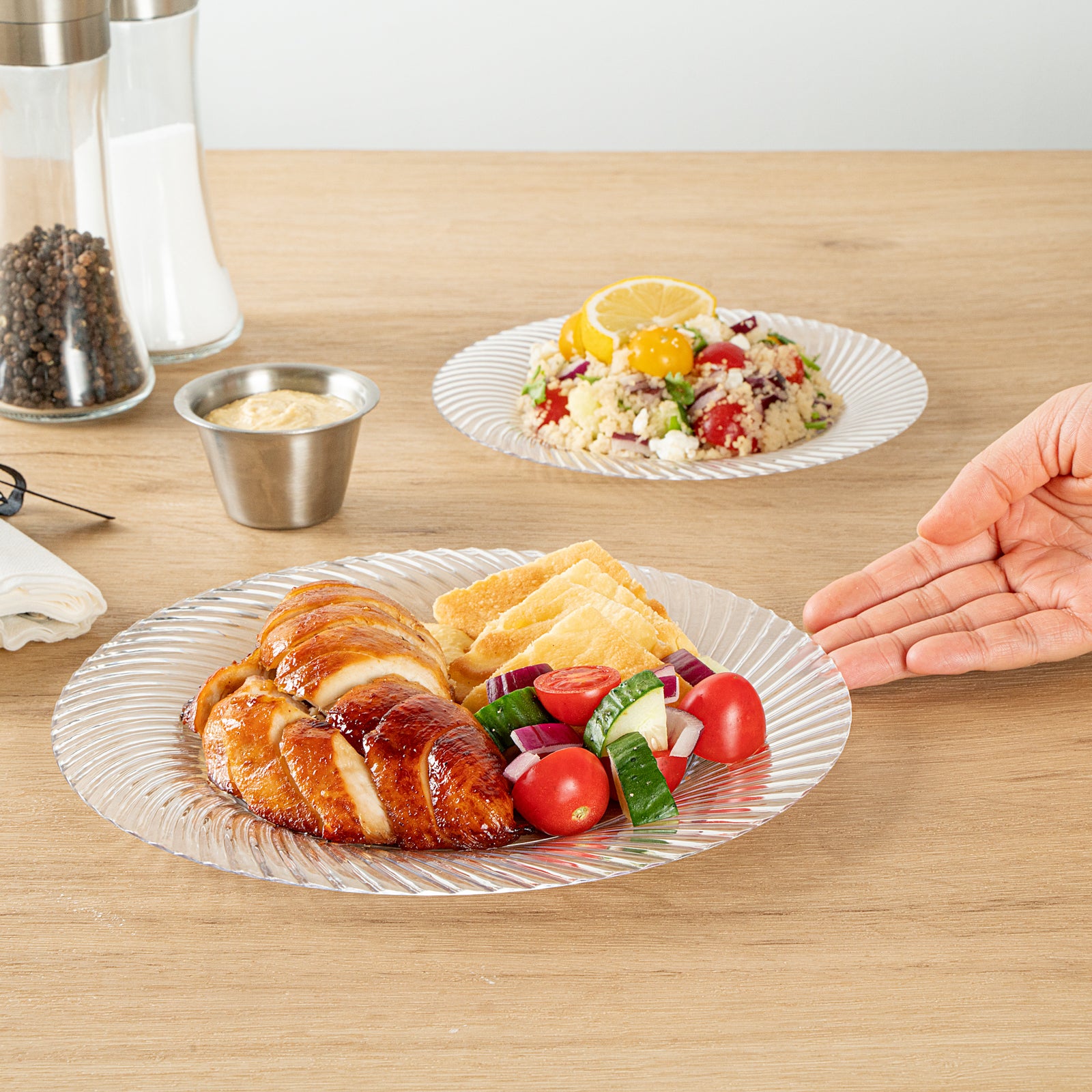 Moderna Round Clear Plastic Wave Plate - 9" x 9" x 1/2" - 200 count box