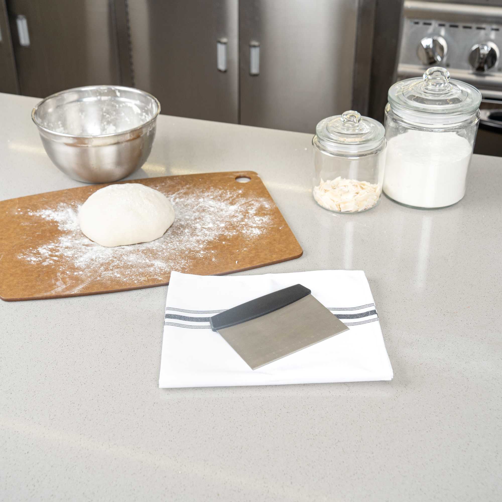 Met Lux Stainless Steel Dough Scraper - with Plastic Handle - 4 1/2" x 6 1/4" x 3/4" - 1 count box