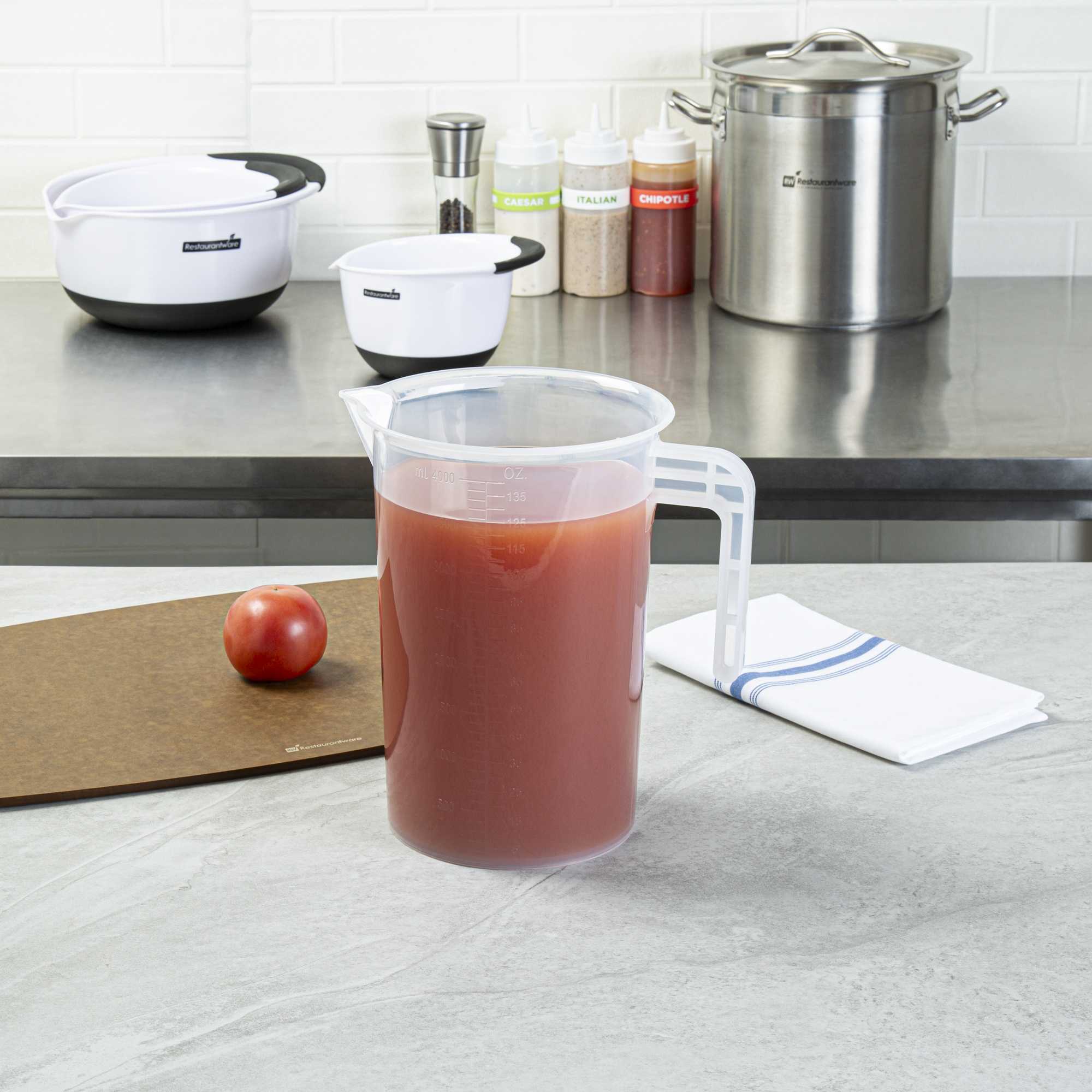 Chef 101 4 qt (16 cups) Clear Plastic Measuring Cup - 7 1/2" x 5 3/4" x 10" - 1 count box