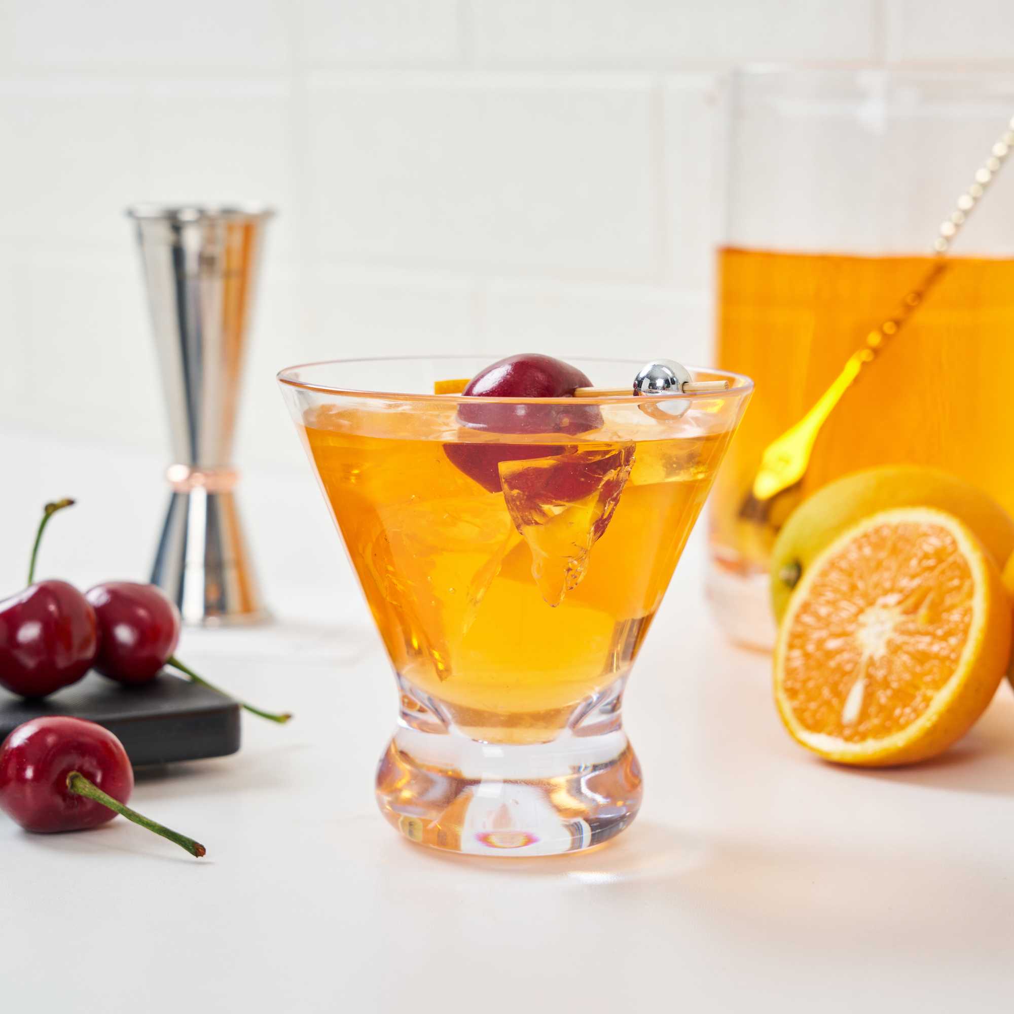 Bev Tek 8 oz Clear Tritan Plastic Stemless Martini Glass - 3 3/4" x 3 3/4" x 4" - 6 count box
